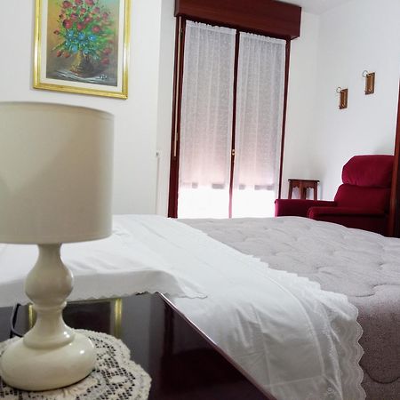 Appartamento Che Vista! Affittacamere Mombaroccio Exterior photo