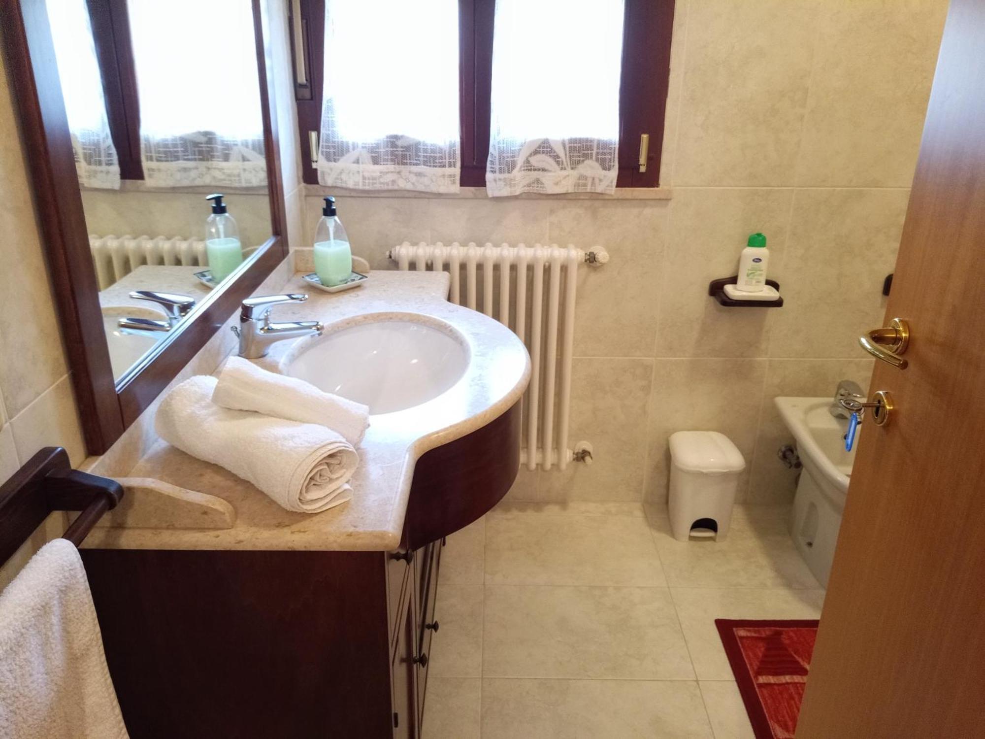 Appartamento Che Vista! Affittacamere Mombaroccio Exterior photo