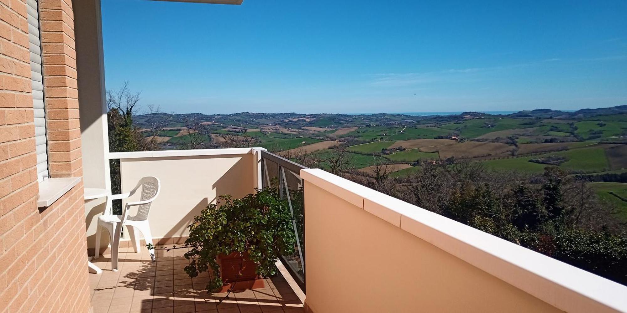 Appartamento Che Vista! Affittacamere Mombaroccio Exterior photo