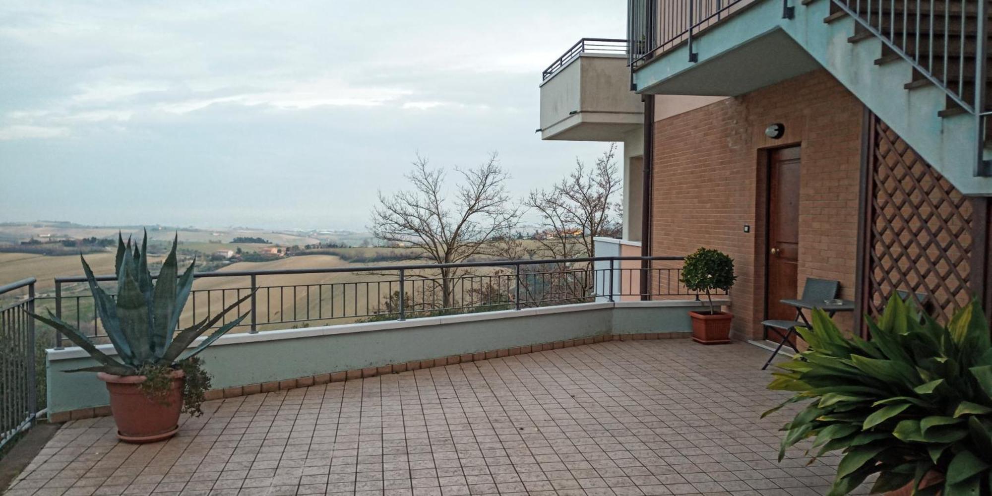 Appartamento Che Vista! Affittacamere Mombaroccio Exterior photo
