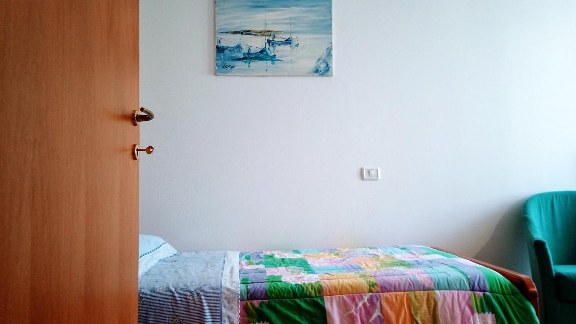 Appartamento Che Vista! Affittacamere Mombaroccio Exterior photo