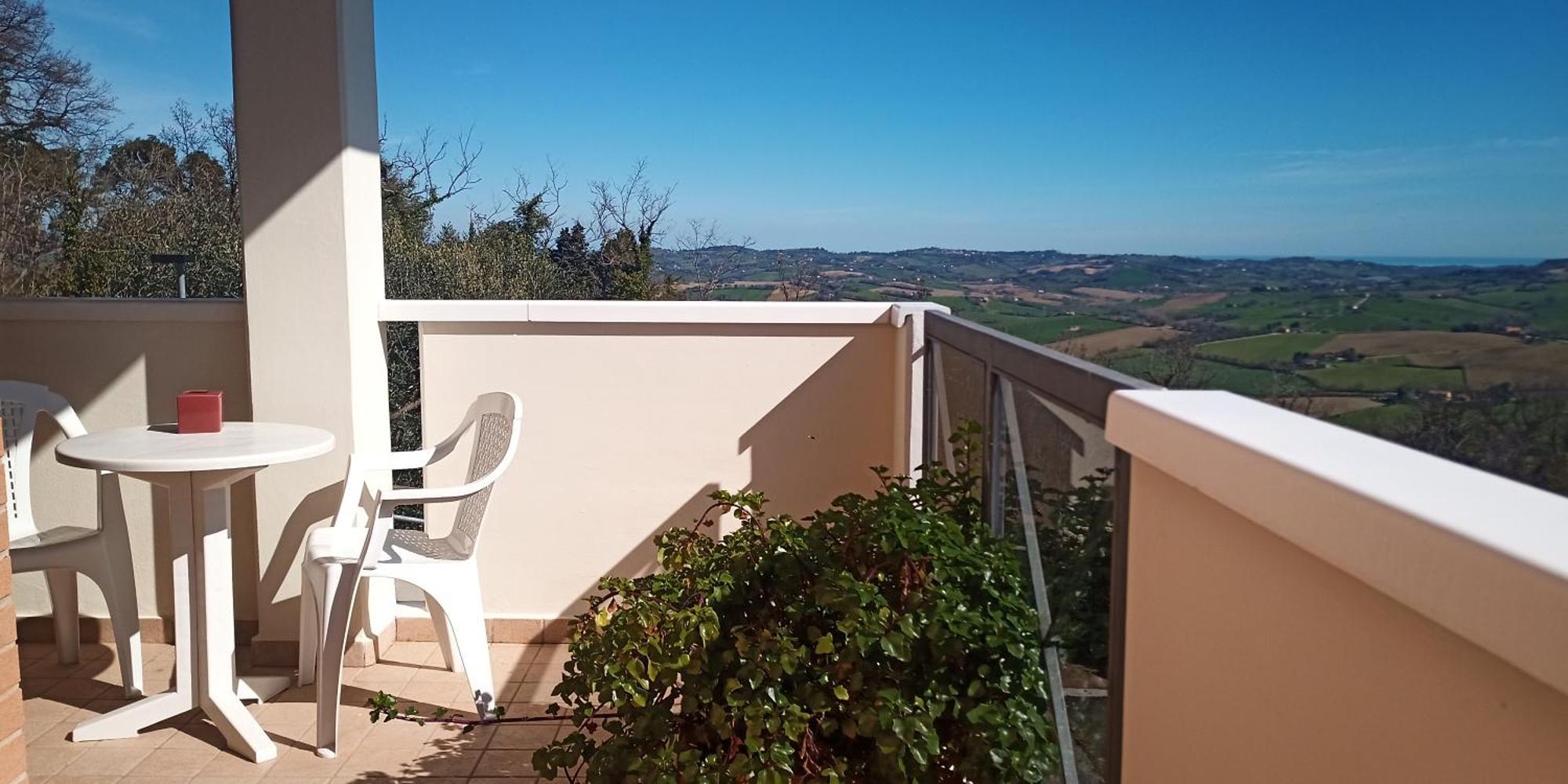 Appartamento Che Vista! Affittacamere Mombaroccio Exterior photo